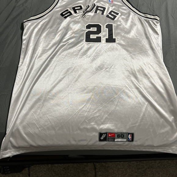 pre owned Nike vtg dri fit Spurs  Duncan silver jersey size 60 men's Rare!  #52 - Picture 6 of 6